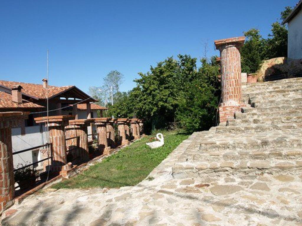 B&B I Colori Dell'Arcobaleno Belvedere Langhe 外观 照片