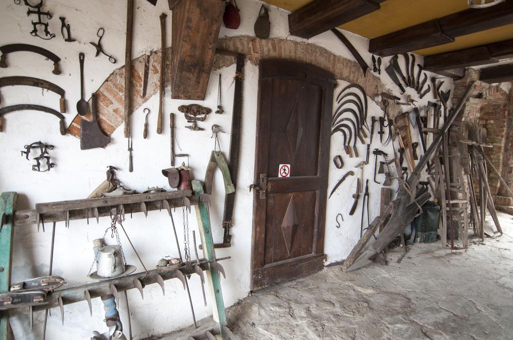 B&B I Colori Dell'Arcobaleno Belvedere Langhe 外观 照片