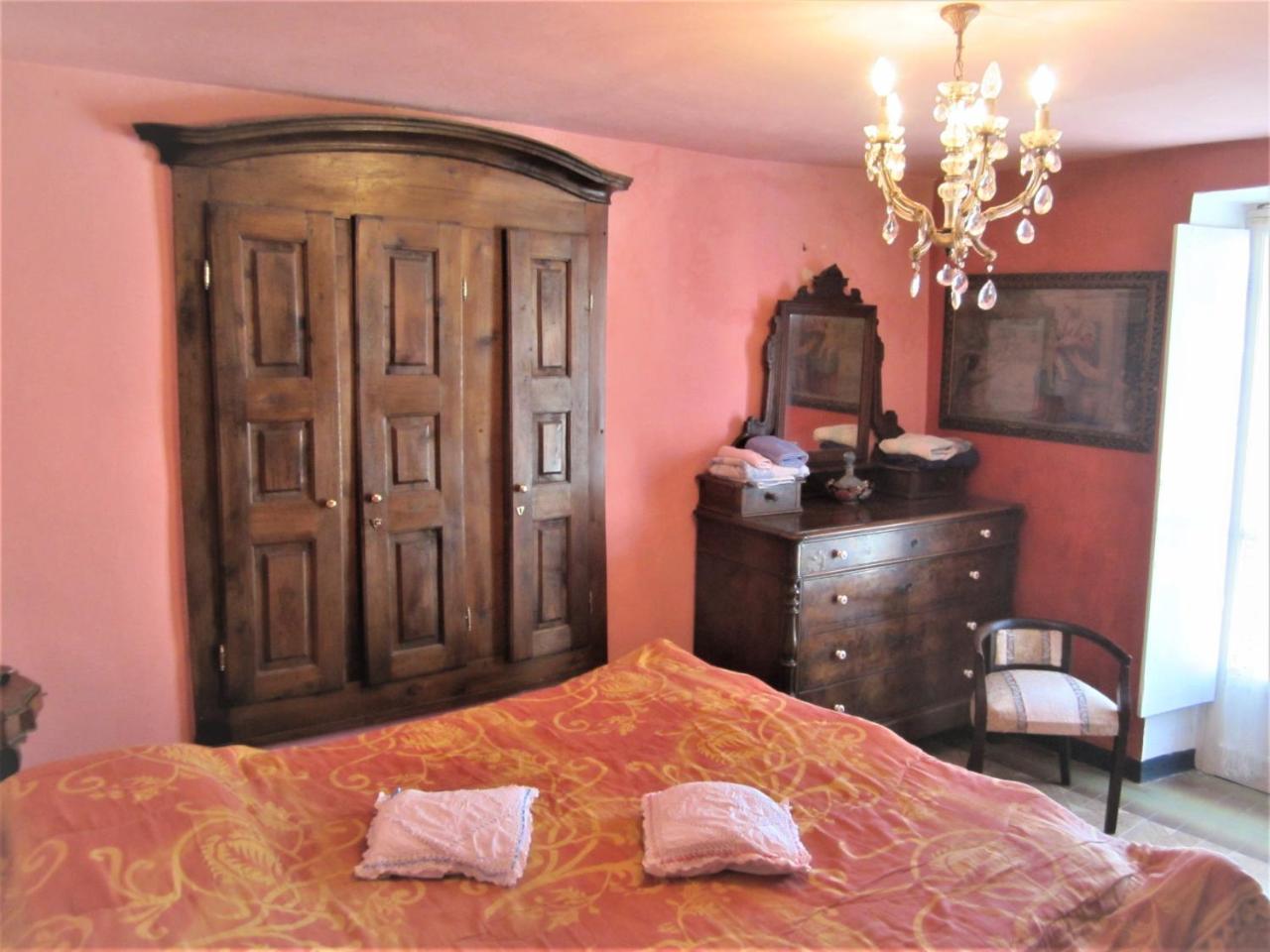 B&B I Colori Dell'Arcobaleno Belvedere Langhe 外观 照片